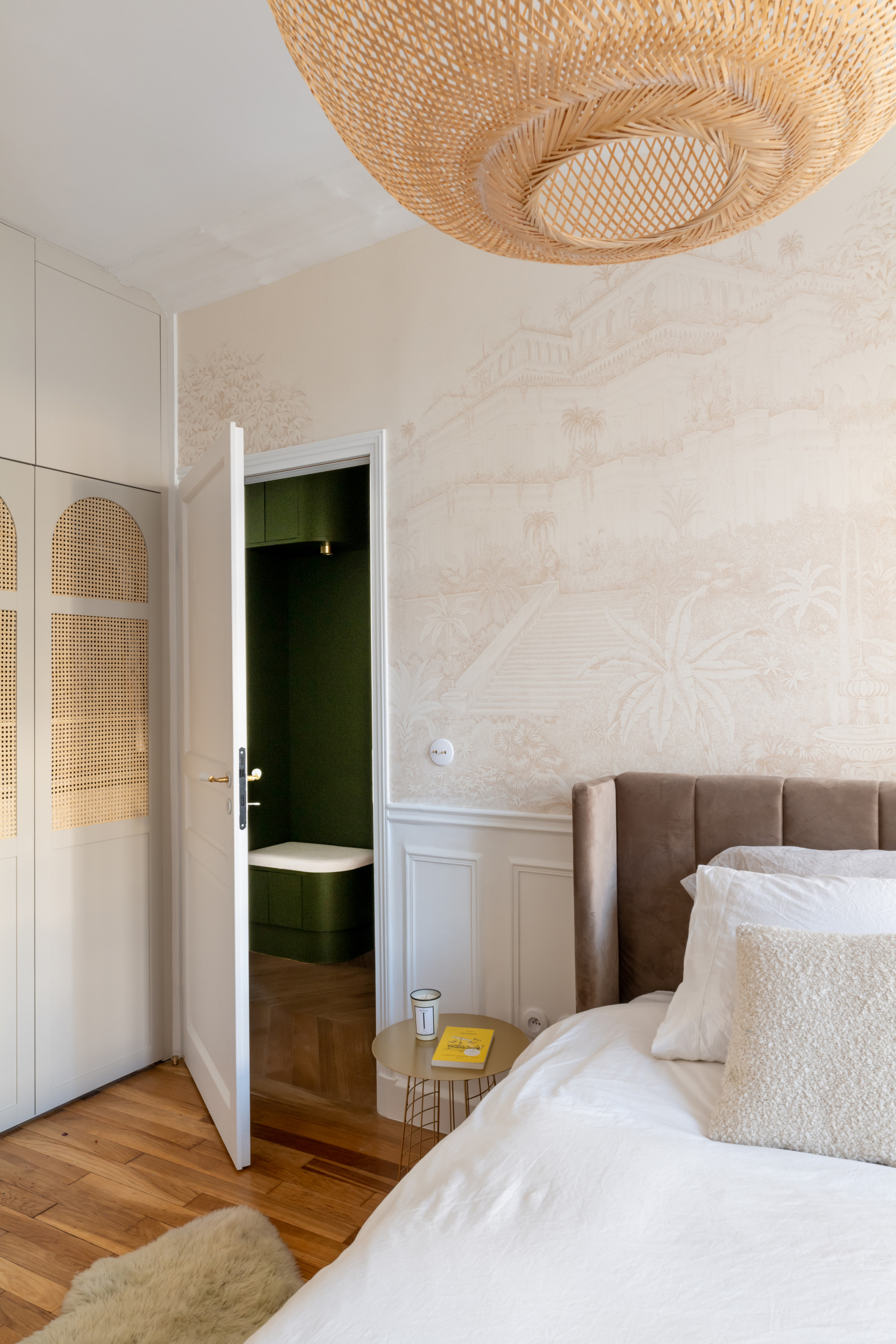 Vivre chic : aménagement intérieur d'un appartement parisien dans le 4ᵉ découvrez des idées d’aménagement chic pour sublimer votre intérieur dans le 4ᵉ arrondissement de paris. optimisez votre espace avec élégance et modernité !