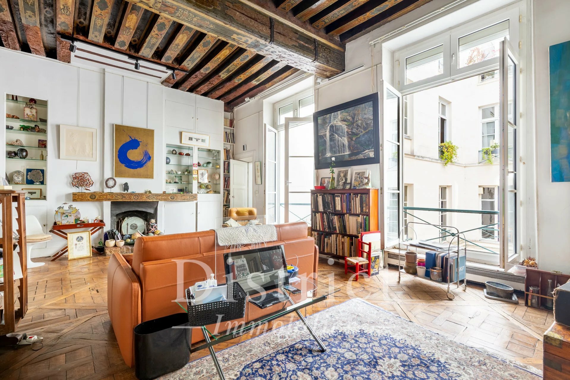 découvrez nos services d'aménagement intérieur dans le 75004. transformez vos espaces de vie avec des designs personnalisés et fonctionnels qui reflètent votre style. contactez-nous pour une consultation dès aujourd'hui!
