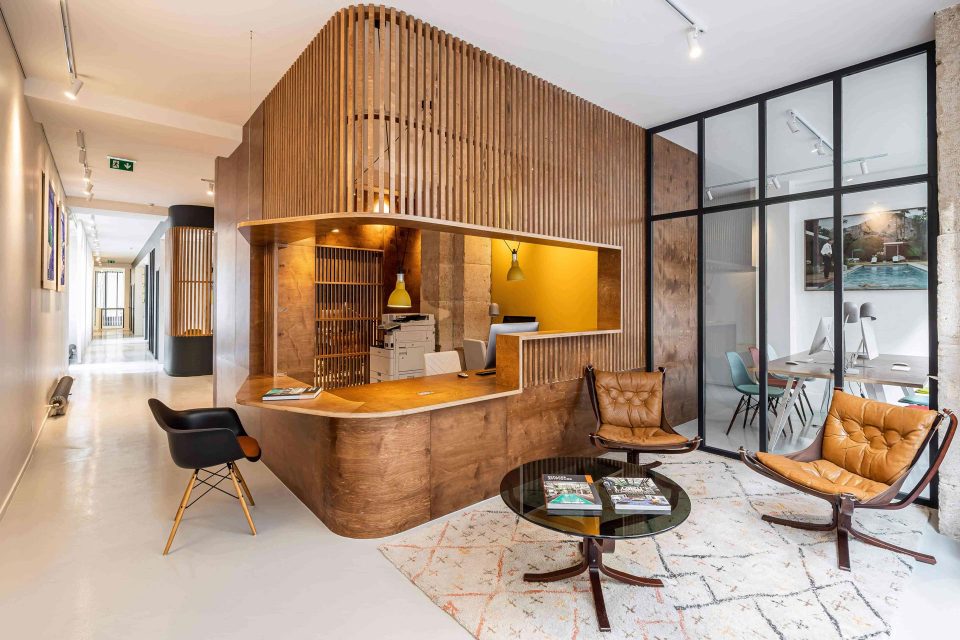 Aménagement intérieur haut de gamme dans le 75004 : Transformez votre espace de vie en un véritable havre de luxe découvrez des solutions d’aménagement intérieur de luxe dans le 75004 : design sur mesure, matériaux haut de gamme et conseils personnalisés pour sublimer votre espace de vie.