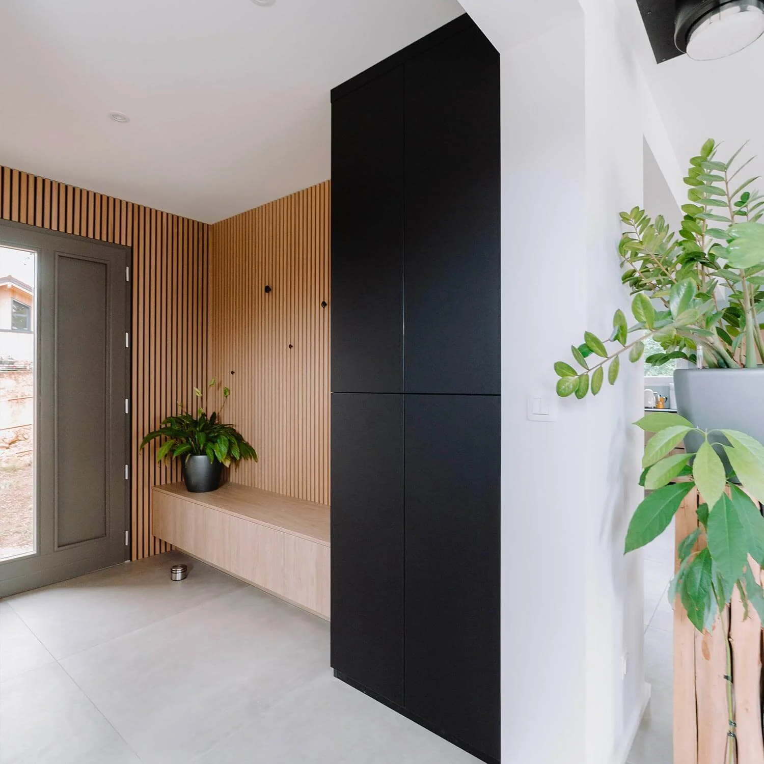 entreprise spécialisée en aménagement intérieur Paris 4ᵉ découvrez notre expertise en aménagement intérieur à paris 4ᵉ. transformez votre espace de vie avec des designs élégants et fonctionnels, adaptés à vos besoins. contactez-nous pour réaliser vos projets d'agencement sur mesure.