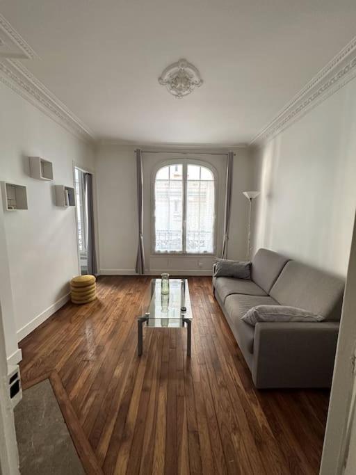 Un appartement au charme unique à deux pas de Paris découvrez un appartement charmant situé à quelques minutes de paris, idéal pour un séjour confortable et tranquille, proche des transports et des principaux sites touristiques.