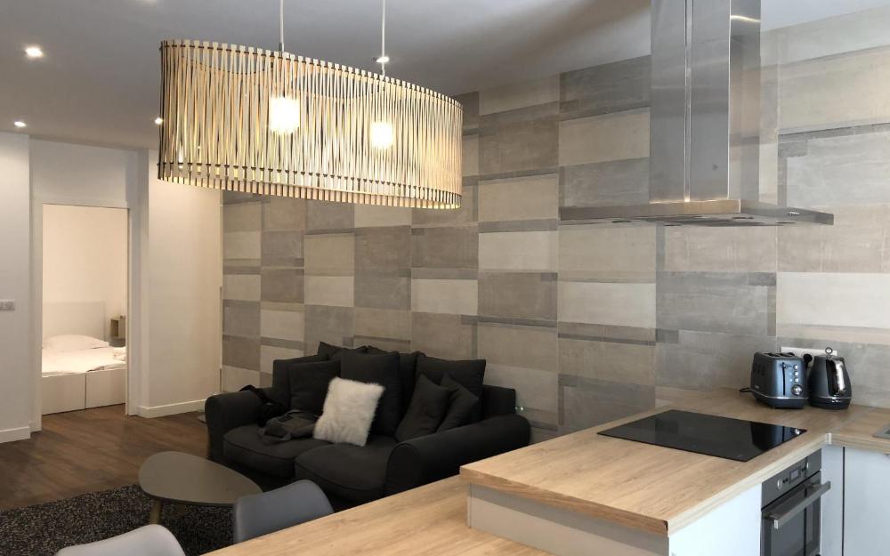 Un appartement au charme unique à deux pas de Paris découvrez ce charmant appartement situé aux portes de paris, alliant confort moderne et authenticité. idéal pour profiter de la capitale tout en bénéficiant d'un environnement paisible.