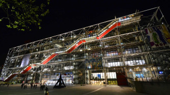Architecte rénovation maison paris : donnez vie à vos projets dès 2025 avec un expert local découvrez un architecte spécialisé en rénovation à paris pour 2025 : conseils sur-mesure, expertise moderne et gestion complète de vos projets de transformation d’appartements et maisons parisiennes.