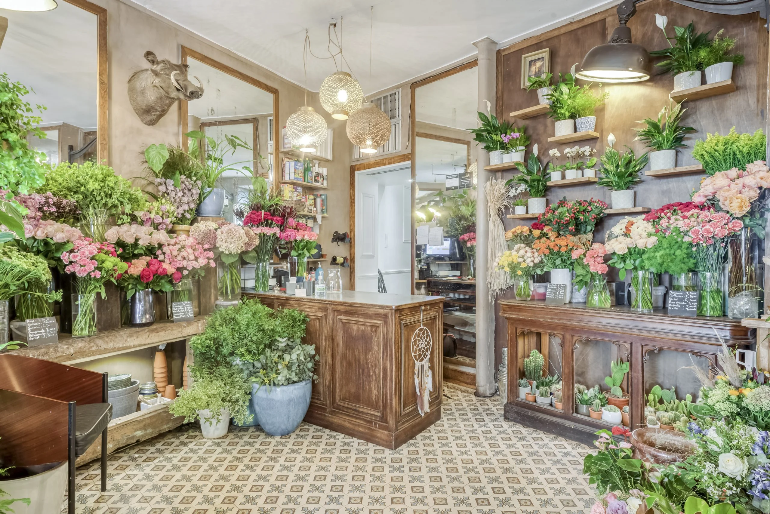 artisan travaux d’intérieur Paris 75004 découvrez un artisan spécialisé en décoration intérieure à paris 75004, offrant des services sur mesure pour embellir votre espace de vie. profitez d'une expertise unique et d'une approche personnalisée pour réaliser vos projets d'aménagement intérieur.
