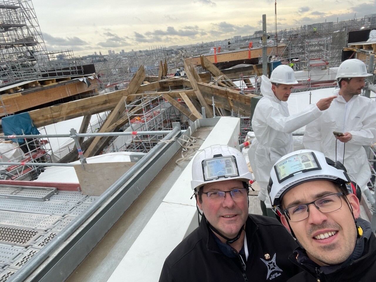 trouvez les meilleurs artisans pour vos travaux &agrave; paris : r&eacute;novation, d&eacute;coration, plomberie, &eacute;lectricit&eacute;. des professionnels qualifi&eacute;s proches de chez vous pour concr&eacute;tiser tous vos projets en toute confiance.