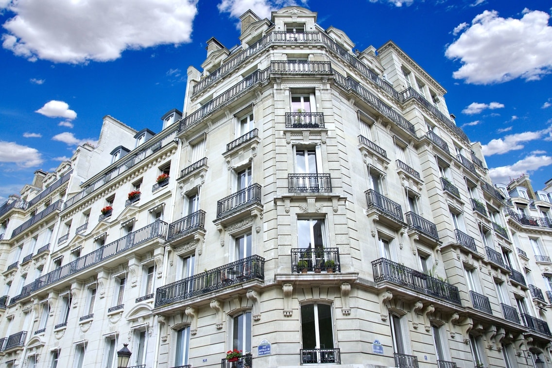 Comment estimer le budget total pour un projet de rénovation à Paris ? découvrez comment estimer et optimiser votre budget rénovation à paris. conseils, astuces et coûts typiques pour réussir vos travaux en toute sérénité.