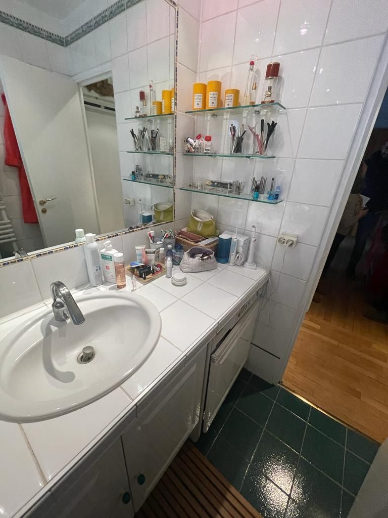 Budget moyen pour rénover une salle de bain à Paris 75004 estimez le budget pour la rénovation de votre salle de bain à paris 75004: prix moyens, postes de dépense, conseils et devis gratuits par artisans qualifiés.