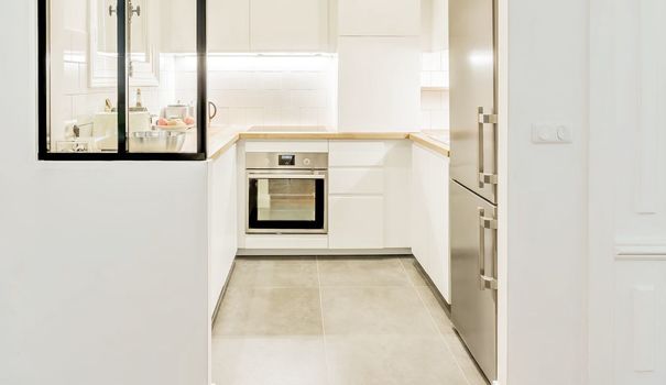 Orienter son choix : Artisan indépendant ou entreprise à Paris ? découvrez comment choisir entre un artisan ou une entreprise à paris pour vos travaux. conseils, critères et astuces pour faire le meilleur choix selon vos besoins et votre budget.