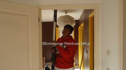 Budget rénovation à Paris : Quel est le coût d'un artisan ? découvrez le coût d’un artisan à paris : tarifs moyens, facteurs de prix, astuces pour économiser et obtenir des devis gratuits. transparence garantie.