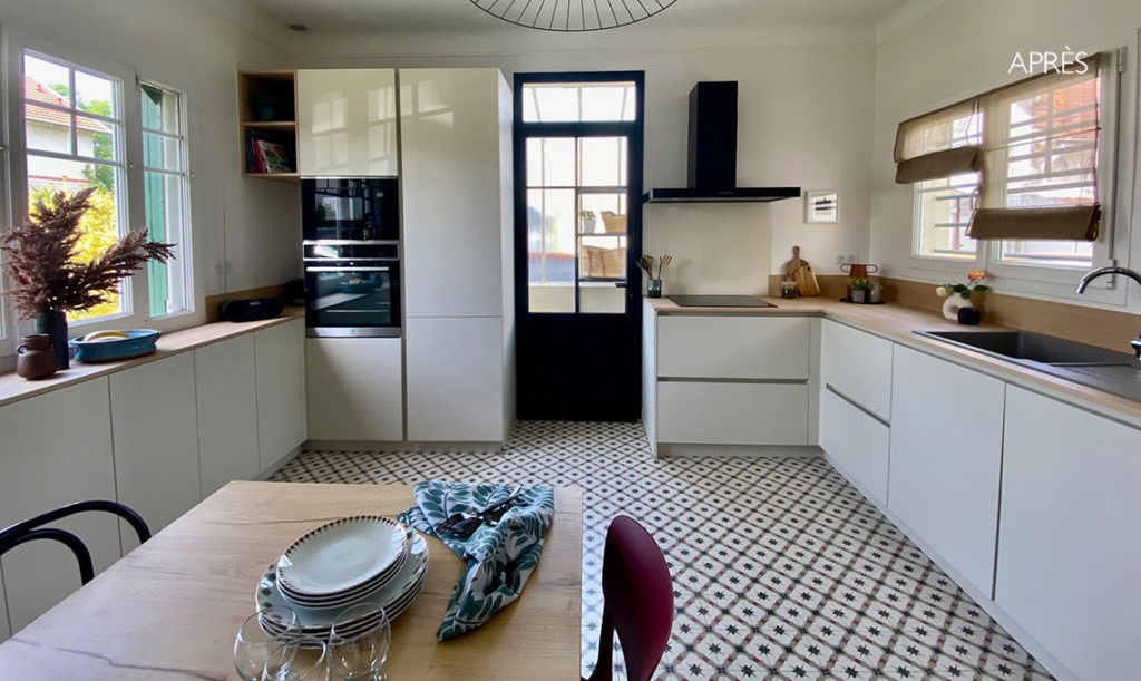 Les bénéfices d’une cuisine rénovée bien agencée à Paris découvrez nos solutions de rénovation de cuisine à paris : conseils sur-mesure, idées design modernes et services professionnels pour transformer votre espace culinaire. rafraîchissez votre cuisine en toute confiance avec des experts parisiens.