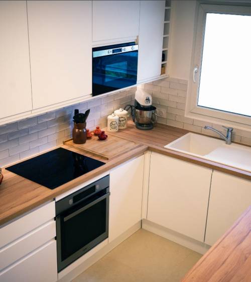 découvrez nos services de rénovation de cuisines à paris : conception sur-mesure, matériaux de qualité et artisans expérimentés pour transformer votre espace culinaire.