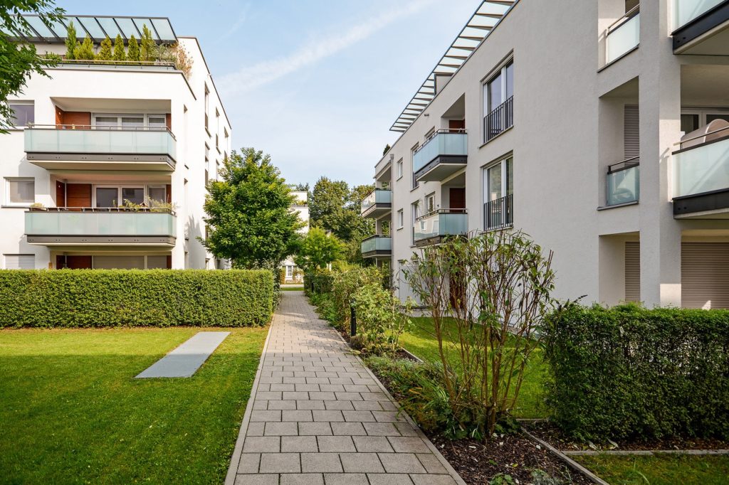 découvrez les principaux défis de la rénovation en copropriété : organisation, financement, prise de décision collective et solutions pour réussir vos projets immobiliers.