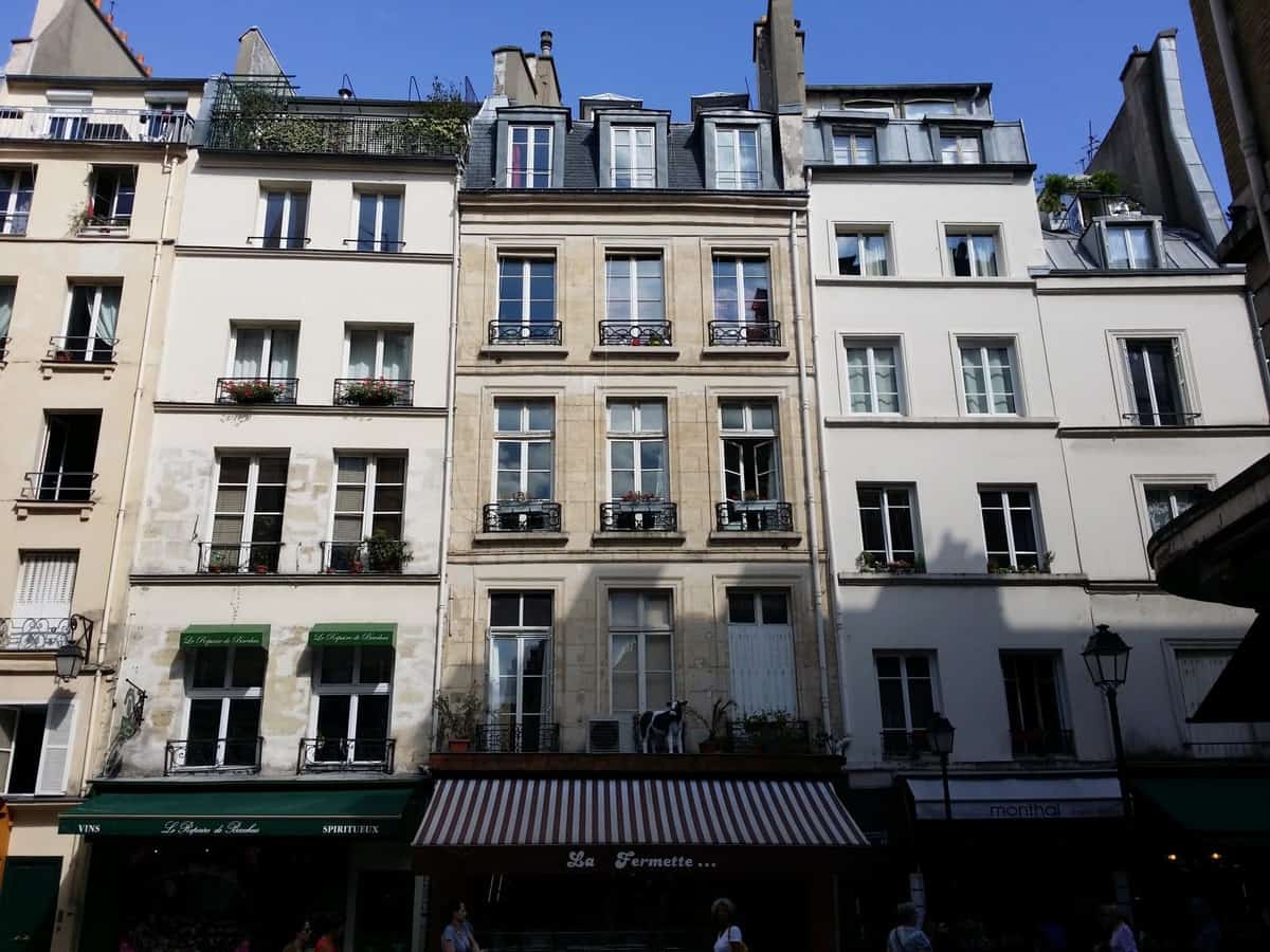 Quelles sont les erreurs courantes à éviter lors d'une rénovation à Paris 75004 ? découvrez les erreurs courantes à éviter lors de vos projets de rénovation à paris 75004. optimisez vos travaux et réalisez des économies tout en transformant votre espace de vie avec succès.
