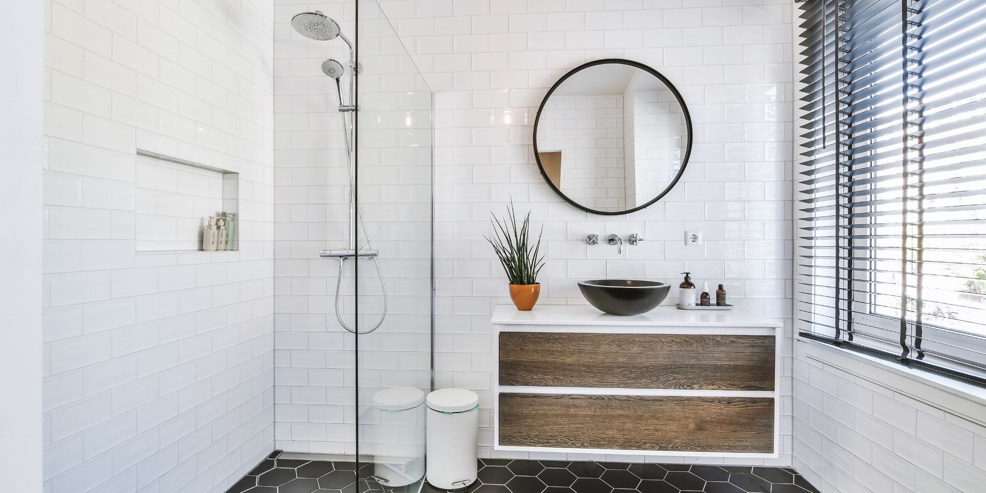 d&eacute;couvrez les principales erreurs &agrave; &eacute;viter lors de la r&eacute;novation de votre salle de bain dans le 75004. conseils pratiques pour un projet sans mauvaises surprises et des r&eacute;sultats durables.