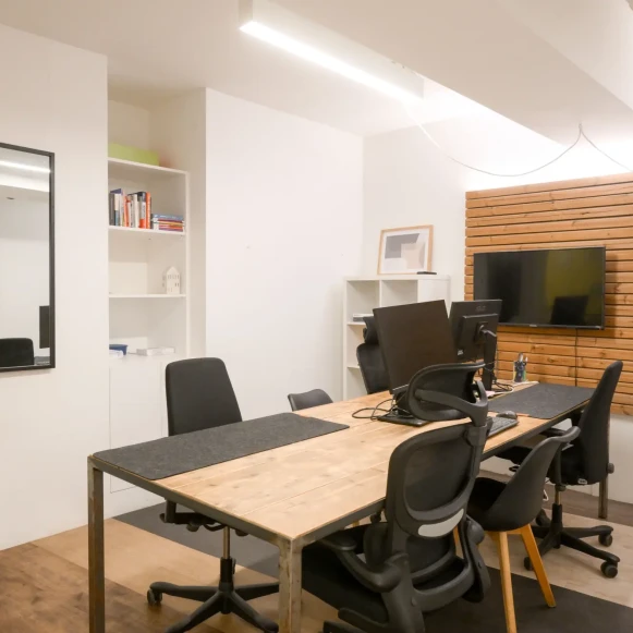 Créer un espace de travail à domicile lors de la rénovation à Paris 4 trouvez un espace de travail confortable à domicile dans le 4e arrondissement de paris. idéal pour télétravailler dans un environnement calme et flexible, au cœur de la capitale.