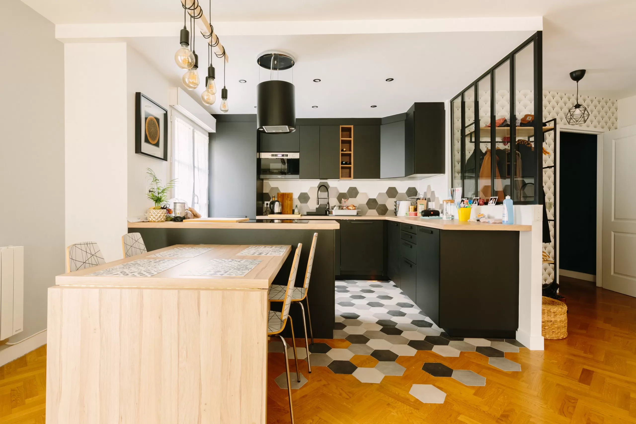 découvrez notre guide complet pour réussir la rénovation de votre appartement à paris en 2025. conseils pratiques, tendances, et étapes clés pour transformer votre espace.