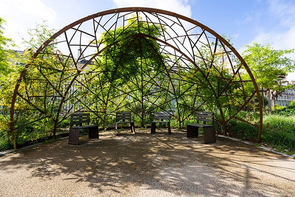 Comment harmoniser vos espaces extérieurs à Paris 75004 découvrez comment harmoniser vos espaces extérieurs à paris 75004 : conseils d’aménagement, astuces déco et solutions sur-mesure pour valoriser jardins, terrasses et balcons en plein cœur de la capitale.