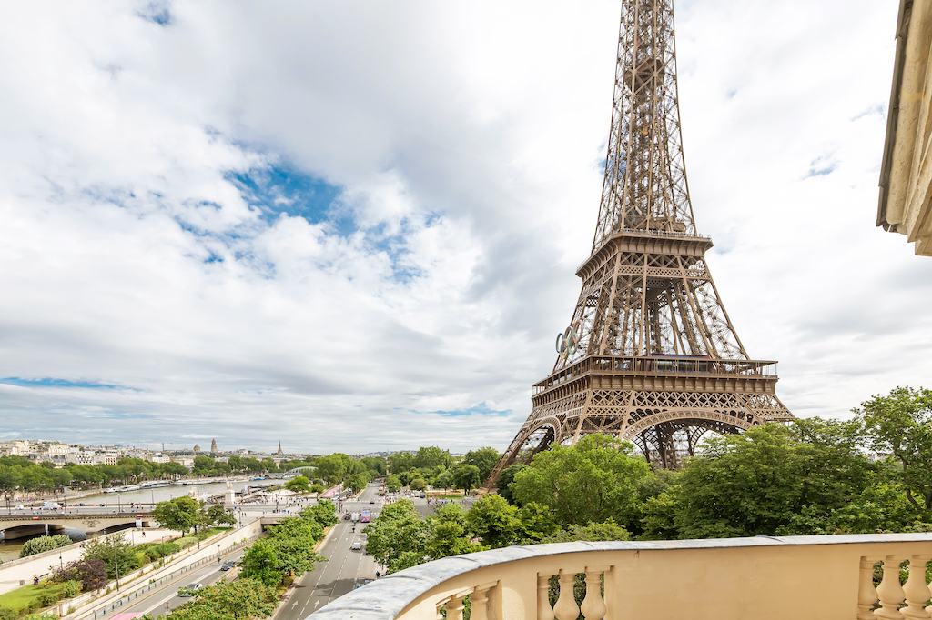 Le célèbre îlot Chirac à Paris se renoue avec son histoire : un nouveau propriétaire pour une vente record de 165 millions d'euros l’îlot chirac a été vendu pour 165 millions d’euros. découvrez les détails de cette transaction immobilière exceptionnelle et son impact sur le marché.