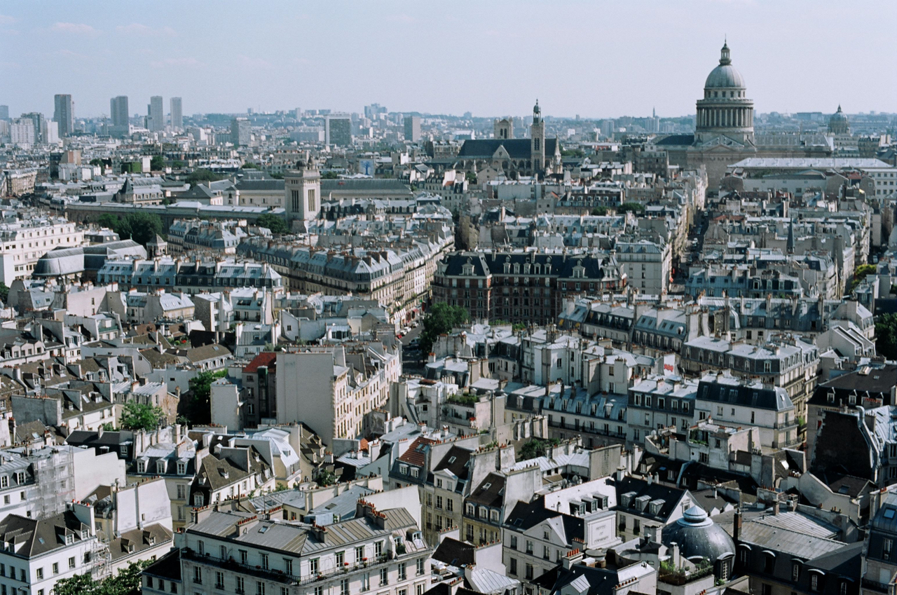 d&eacute;couvrez comment le quartier du 75004 influence le prix des r&eacute;novations &agrave; paris : analyse des facteurs locaux, tendance du march&eacute; et conseils pour vos projets immobiliers.