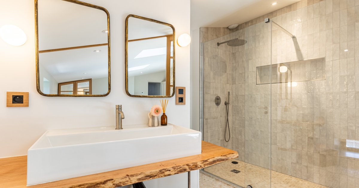 Les meilleures salles de bain rénovées à Paris 75004 pour s'inspirer découvrez nos idées d'inspiration pour salles de bain à paris 75004 : styles modernes, astuces déco, tendances design et conseils pour aménager votre salle de bain dans le marais.