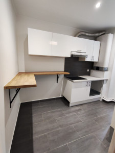 découvrez nos services d'installation de cuisines à paris 75004. profitez de conseils d'experts, d'une large sélection de styles modernes et traditionnels, et d'une réalisation sur mesure pour transformer votre cuisine en un espace fonctionnel et esthétique.