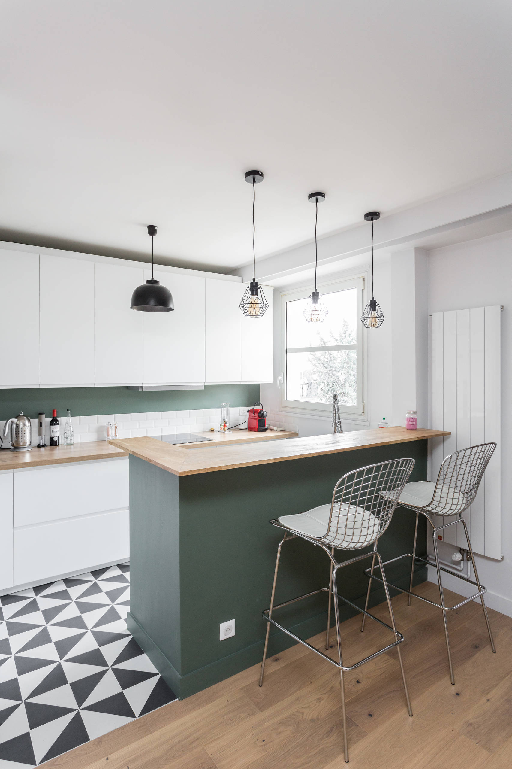 Comment rendre une cuisine plus moderne ? découvrez nos meilleures idées et conseils pour moderniser votre cuisine facilement. inspirez-vous des dernières tendances pour transformer votre espace en un lieu fonctionnel et élégant.