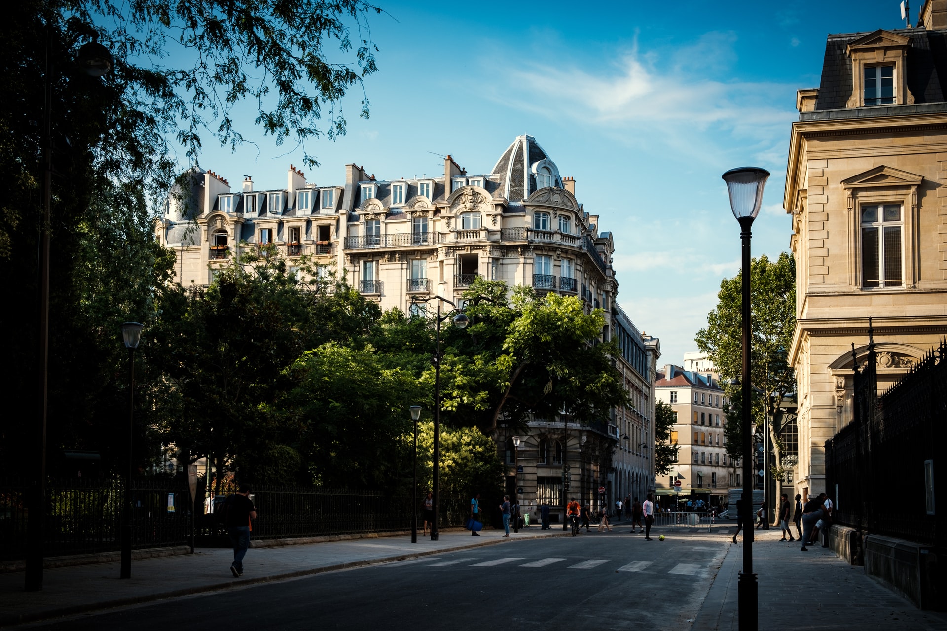Comment négocier un devis de rénovation appartement à paris obtenez les meilleurs prix pour vos travaux grâce à nos conseils de négociation de devis de rénovation à paris. comparez, négociez et économisez sur votre projet !