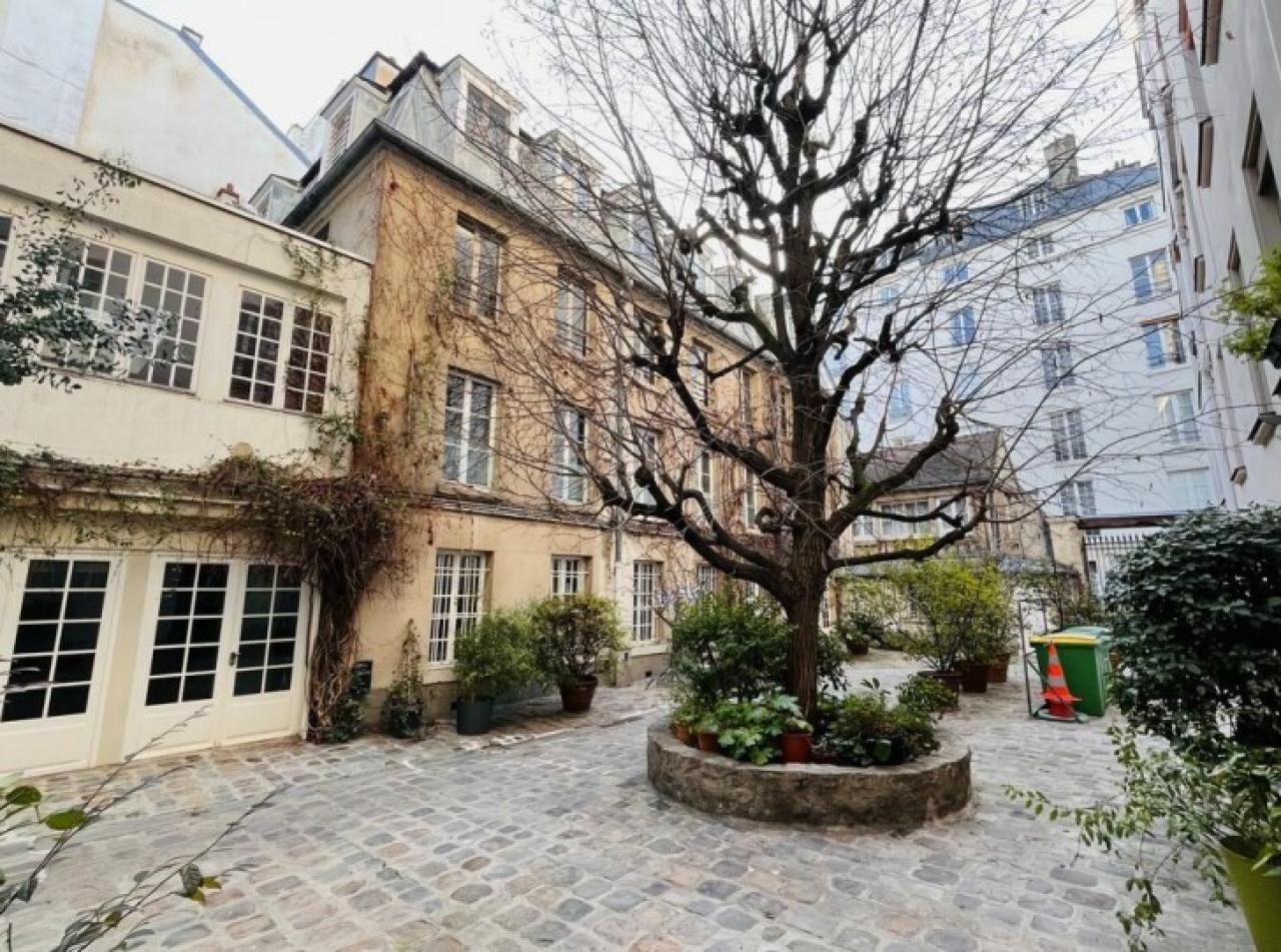 prix rénovation maison Paris 75004 découvrez les tarifs compétitifs pour la rénovation dans le 75004. que vous souhaitiez rénover votre appartement ou votre maison, obtenez des conseils et des estimations précises pour donner vie à vos projets de rénovation.