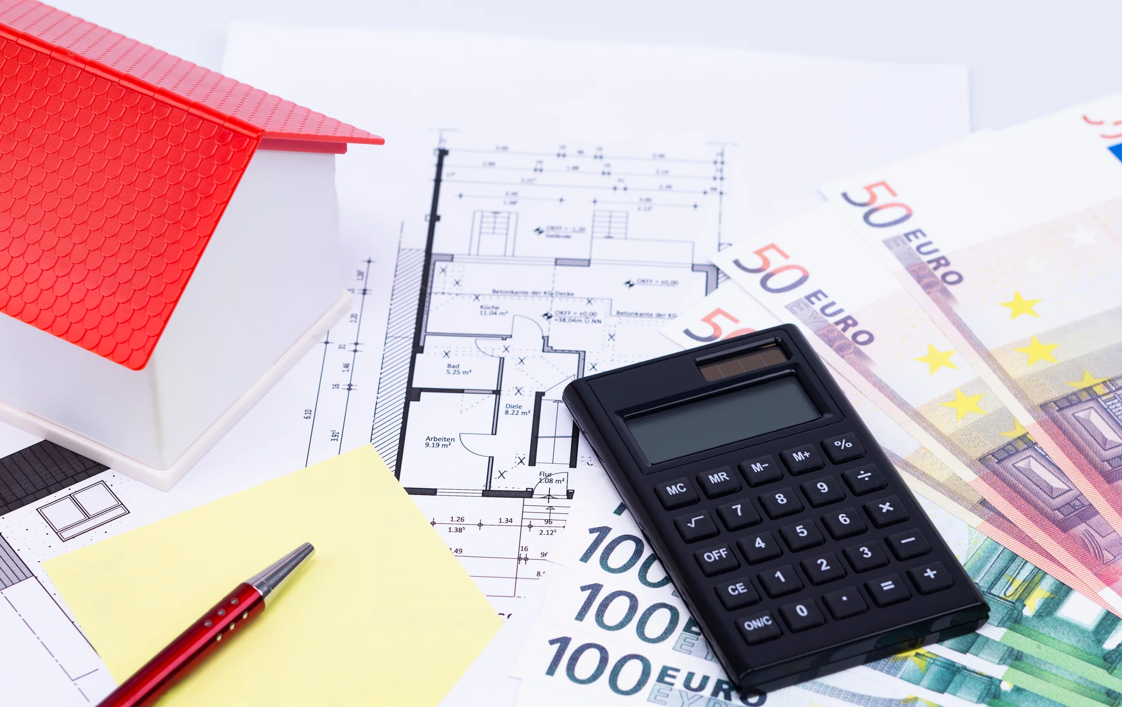 d&eacute;couvrez le prix moyen au m2 pour une r&eacute;novation, les facteurs qui influencent le co&ucirc;t, ainsi que des conseils pour estimer et optimiser le budget de vos travaux de r&eacute;novation.