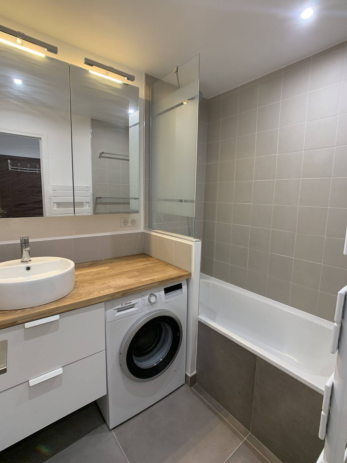 Devis rénovation à Paris 75004 : Quel prix attendre pour vos travaux ? découvrez les prix moyens pour une rénovation à paris 75004. obtenez des conseils, comparez les devis et trouvez des professionnels fiables pour vos travaux dans le marais.