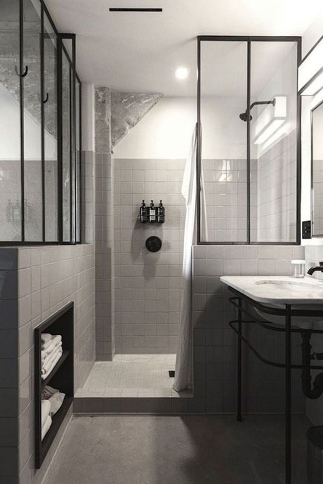 Les solutions de rangement pour les petites salles de bain à Paris 75004 optimisez l'espace de votre petite salle de bain à paris 75004 avec nos astuces et solutions de rangement pratiques et design. découvrez comment maximiser chaque centimètre pour un intérieur fonctionnel et élégant !