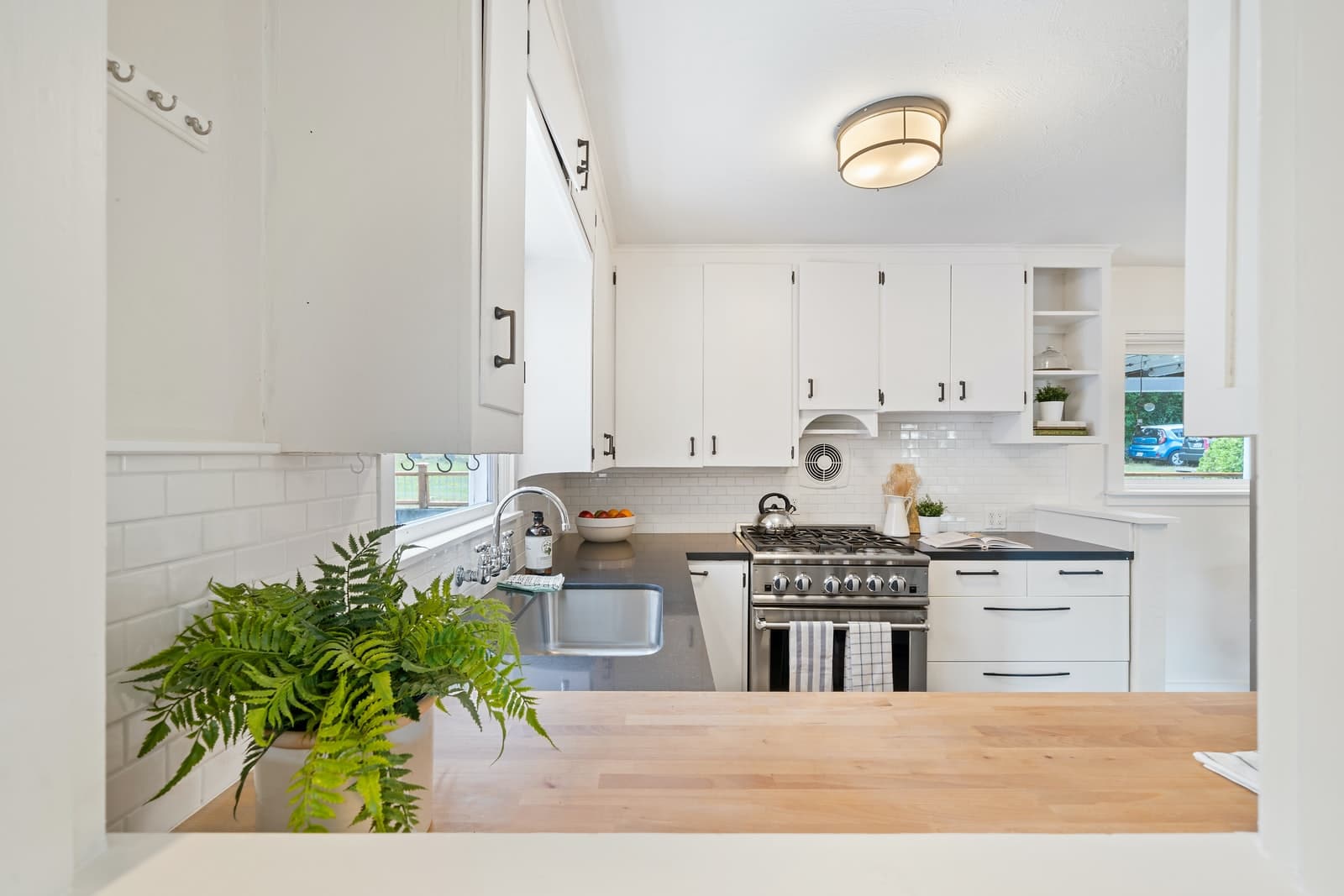 Comment refaire sa cuisine sans changer les meubles ? découvrez comment refaire votre cuisine sans changer les meubles : idées déco, astuces rénovation, nouveaux accessoires et conseils pratiques pour transformer votre espace sans gros travaux.