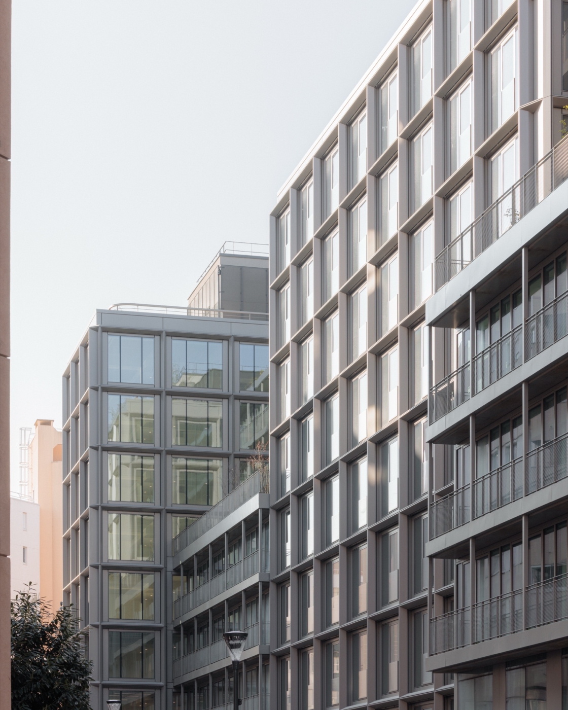 d&eacute;couvrez les projets de r&eacute;habilitation de la porte de vanves, visant &agrave; r&eacute;nover et valoriser ce quartier embl&eacute;matique de paris. suivez l