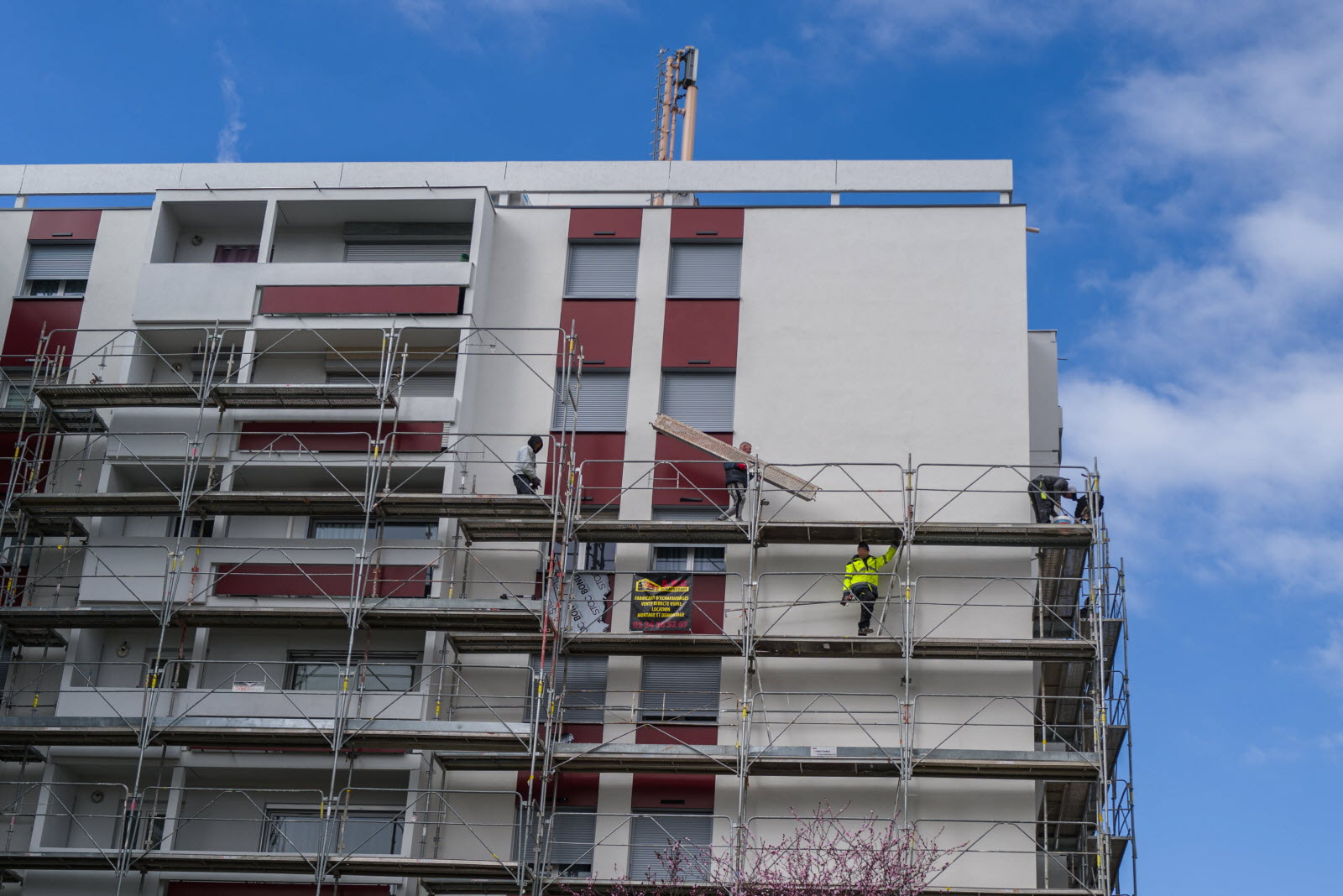 rénovez votre appartement en 2025 avec nos conseils pratiques et idées tendance. découvrez les meilleures solutions pour transformer votre espace selon vos envies et votre budget.