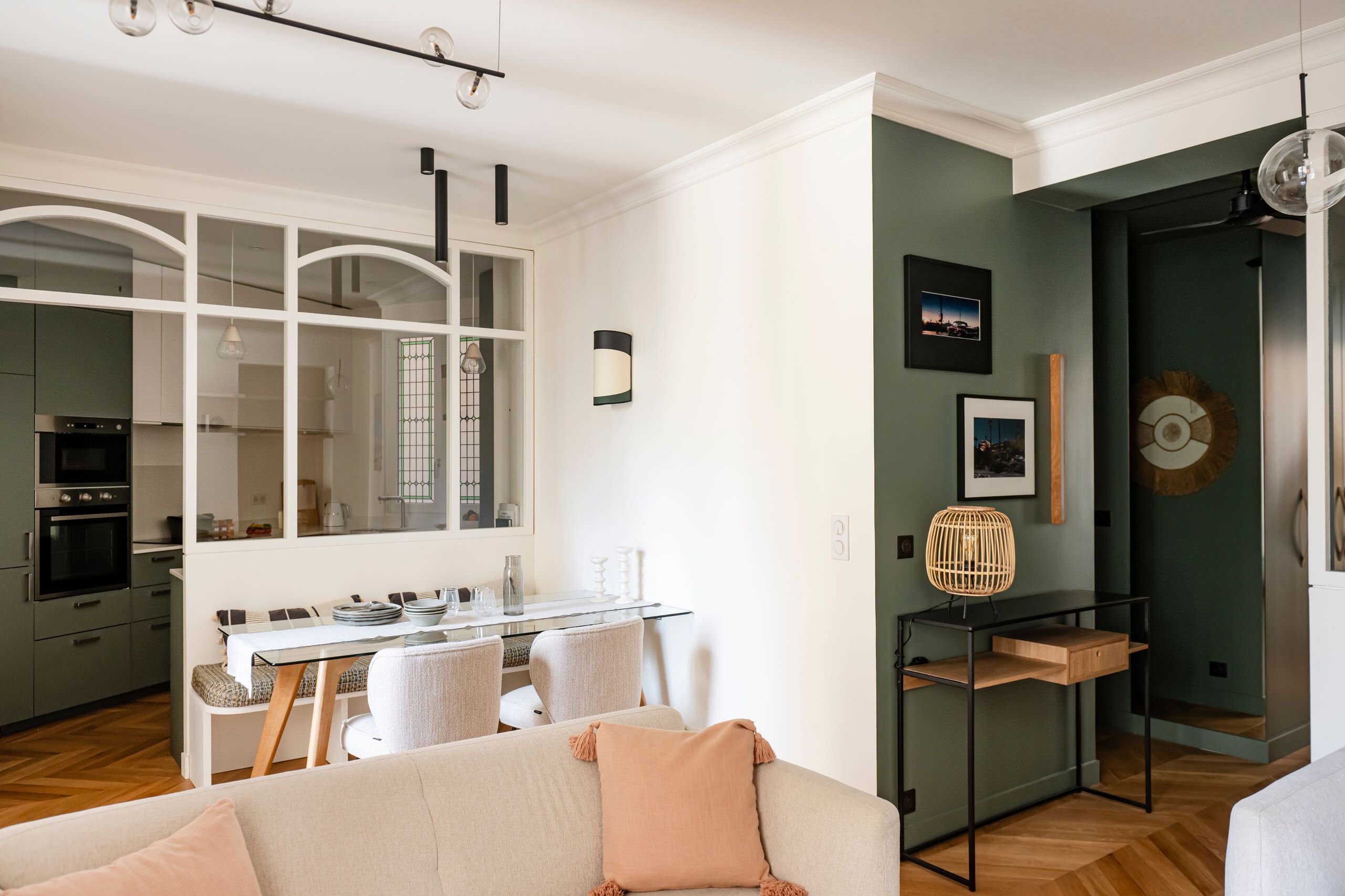 Rénover un appartement de 60m2 : conseils et astuces pour un espace optimisé découvrez nos conseils et idées pour réussir la rénovation d’un appartement de 60m2 : optimisez l’espace, modernisez votre intérieur et valorisez votre bien grâce à des solutions sur mesure.