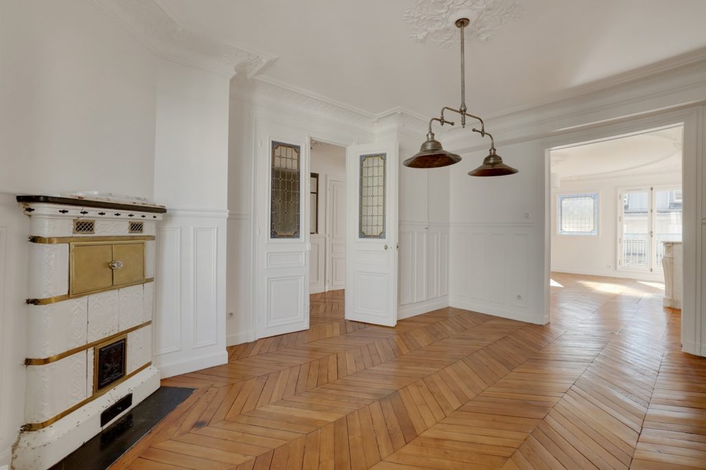 confiez la r&eacute;novation de votre appartement &agrave; des experts pour moderniser votre espace, optimiser votre confort et valoriser votre bien immobilier. conseils, devis gratuits et accompagnement sur-mesure.
