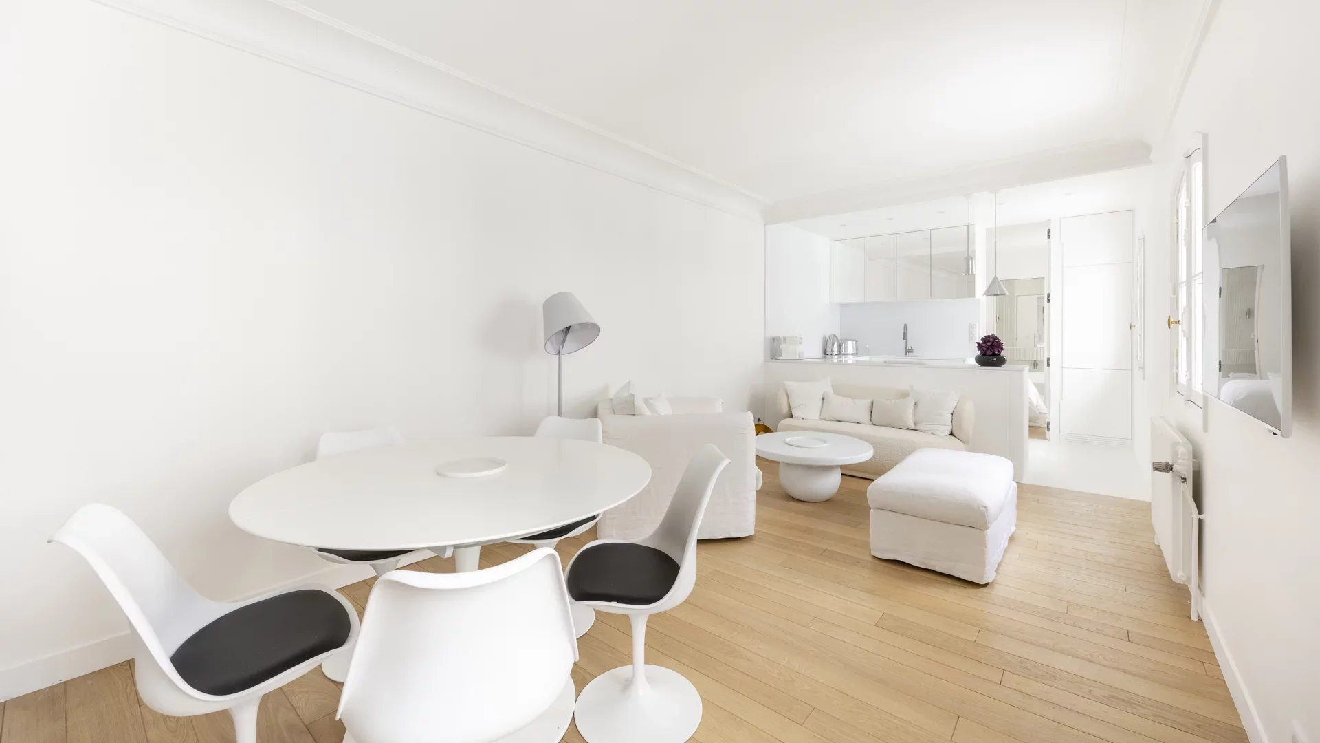 Transformez votre appartement à Paris 75004 : Découvrez nos artisans rénovation ! confiez la rénovation de votre appartement dans le 75004 à des experts qualifiés. conseils, accompagnement personnalisé et travaux de qualité pour sublimer votre intérieur au cœur de paris.