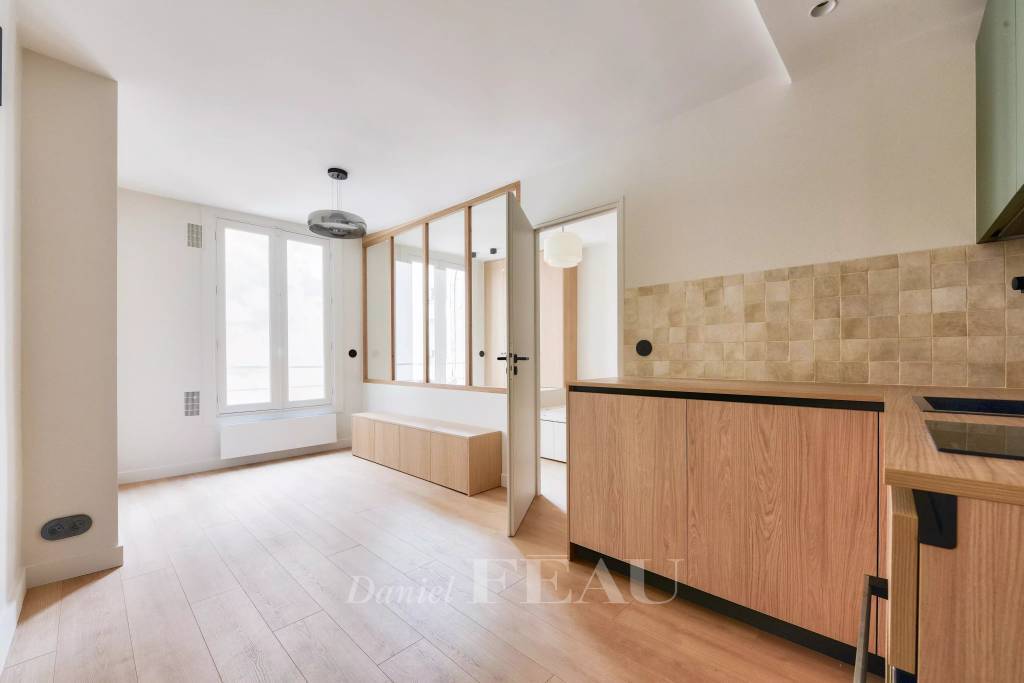 travaux de rénovation appartement Paris 75004 découvrez nos services de rénovation d'appartement à paris 75004. transformez votre espace de vie en un lieu moderne et fonctionnel, alliant confort et esthétisme. contactez-nous pour un devis personnalisé!