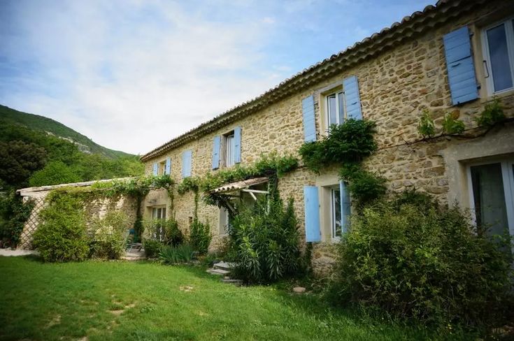 Architecte pour rénovation de corps de ferme : conseils et étapes clés découvrez nos conseils et solutions pour la rénovation d’un corps de ferme : étapes clés, astuces, choix des matériaux et préservation du charme authentique. transformez votre bâtisse ancienne en un lieu unique et confortable.