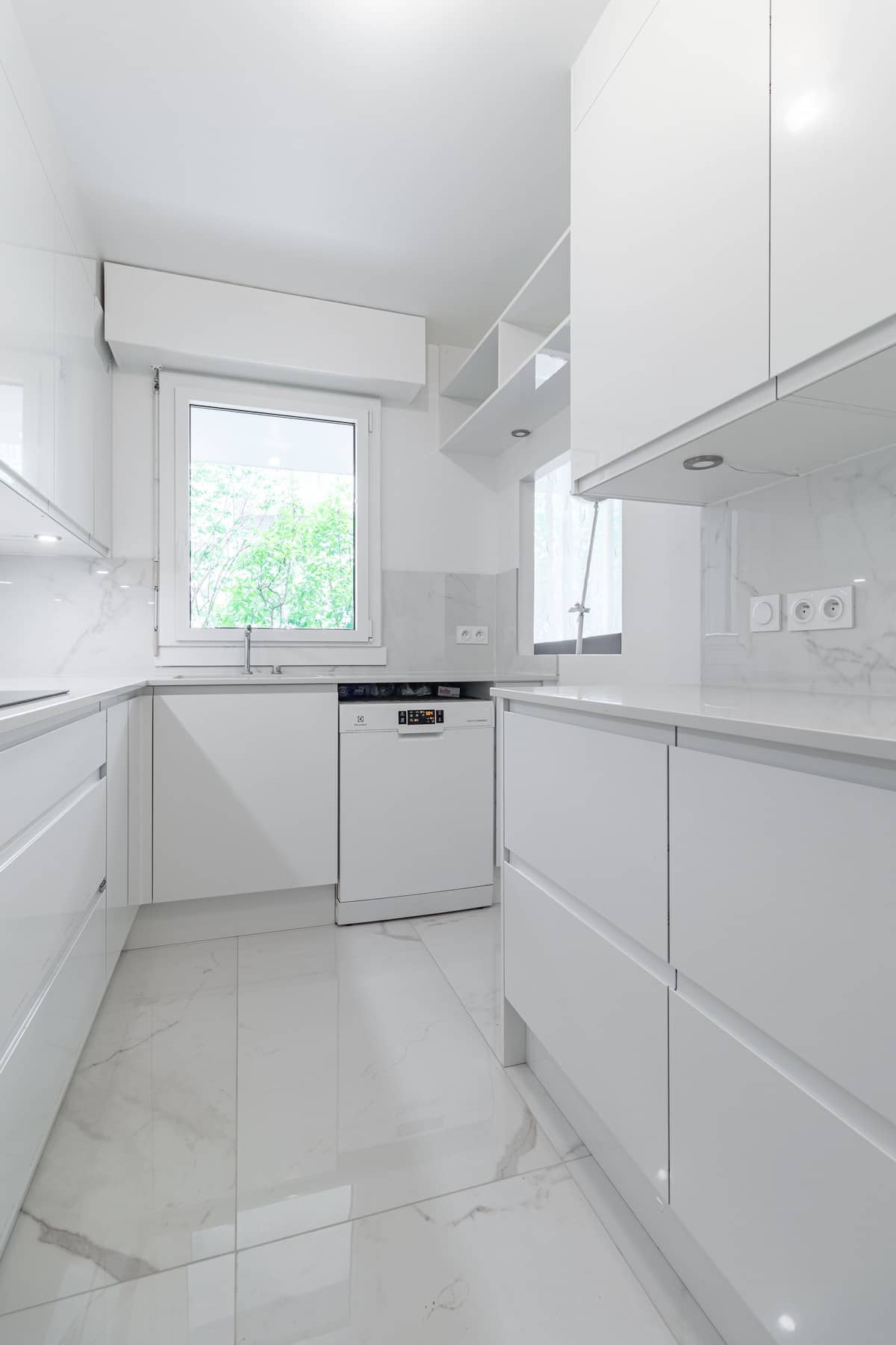 rénovation cuisine paris ouvert actuellement confiez votre rénovation de cuisine à paris à des experts. découvrez nos solutions sur mesure pour transformer votre espace avec style et fonctionnalité. devis gratuit.
