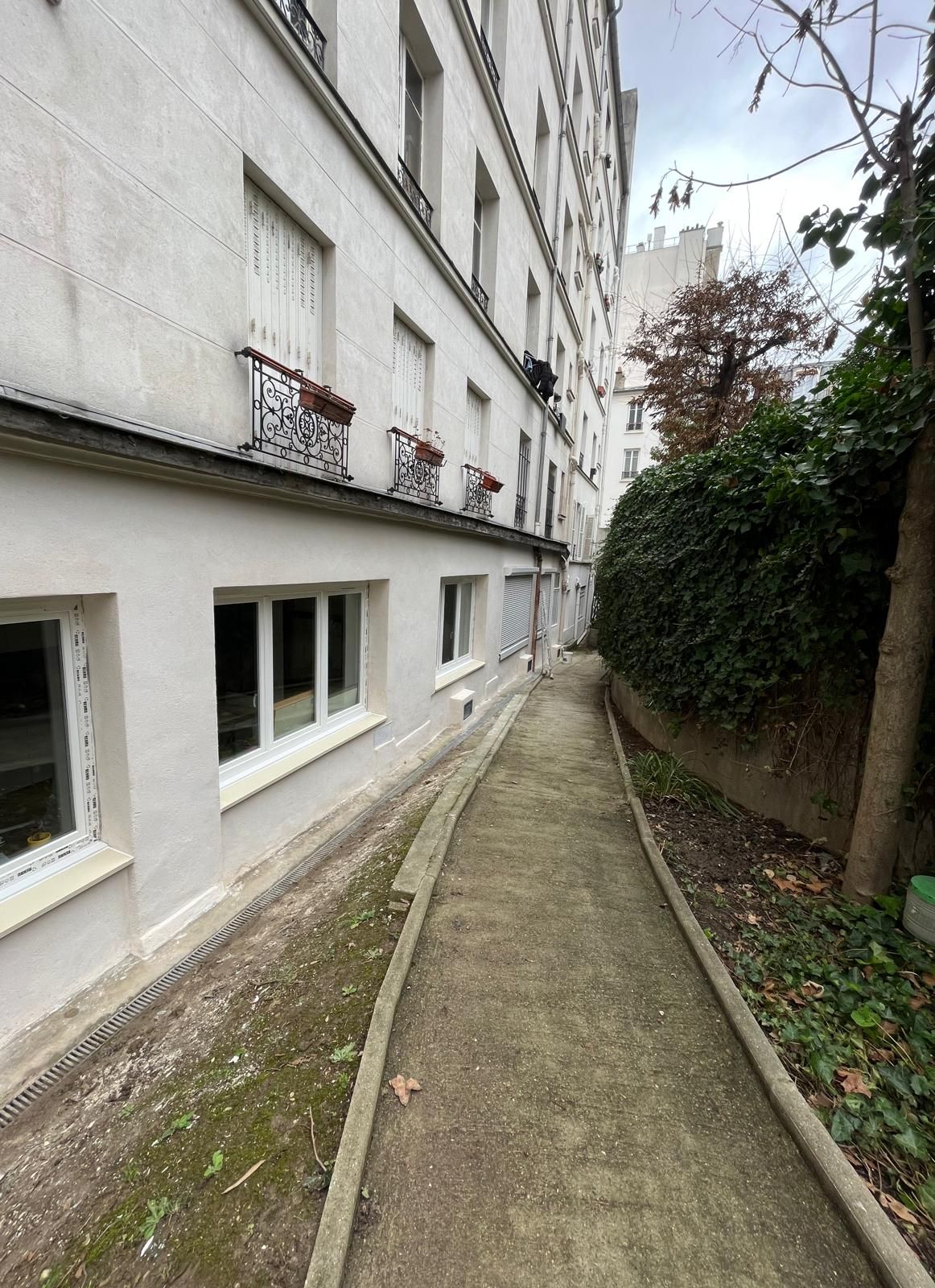 confiez vos travaux de r&eacute;novation ext&eacute;rieure &agrave; paris &agrave; une &eacute;quipe de professionnels. fa&ccedil;ade, toiture, isolation, b&eacute;n&eacute;ficiez d&rsquo;un service sur-mesure pour embellir et prot&eacute;ger votre habitation.