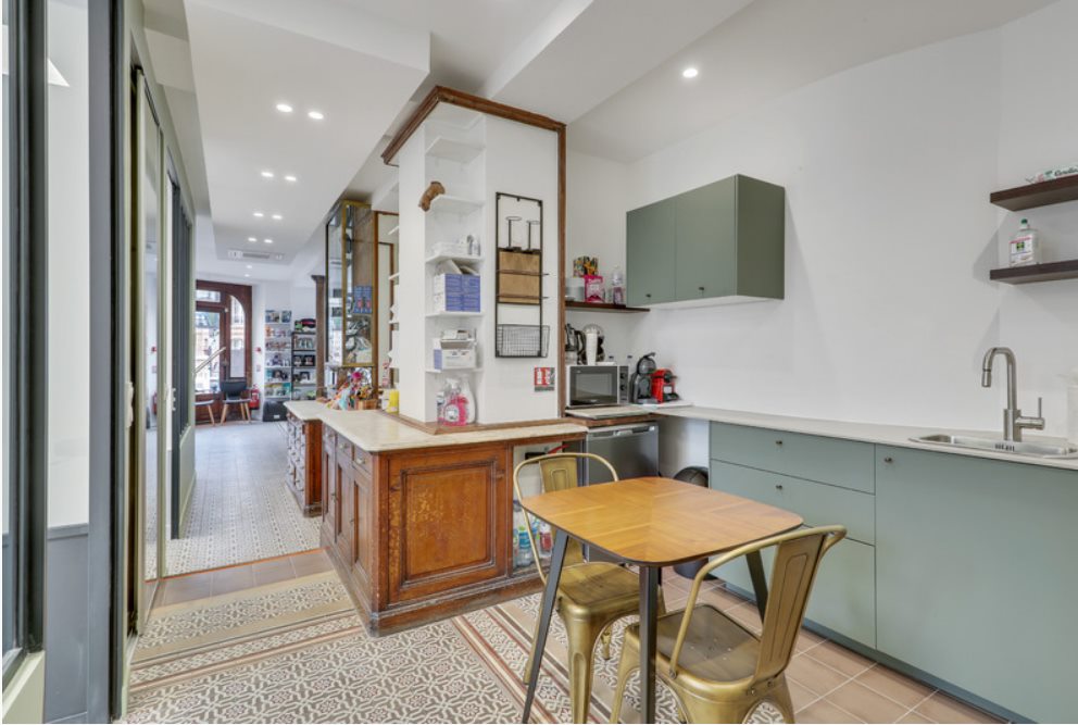 confiez votre r&eacute;novation int&eacute;rieure &agrave; paris en 2025 &agrave; des experts : modernisez votre appartement ou maison avec des solutions sur mesure, du design &agrave; la r&eacute;alisation. devis gratuit et accompagnement personnalis&eacute;.