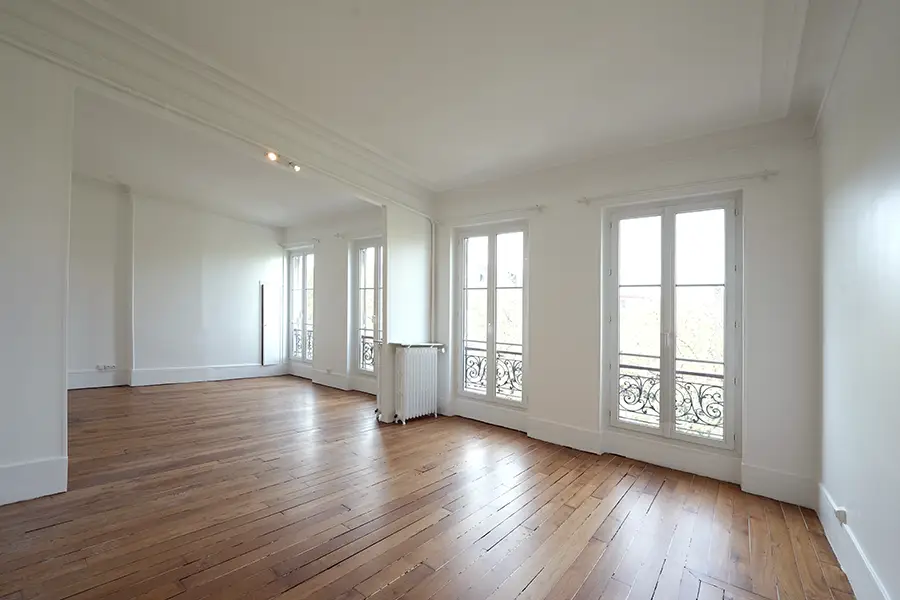 rénovation d’intérieur Paris 75004 découvrez nos services de rénovation intérieure à paris pour transformer votre espace de vie. que ce soit pour une remise à neuf de votre appartement ou pour des aménagements sur mesure, notre équipe d'experts est à votre écoute pour concrétiser vos projets et embellir votre intérieur.