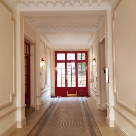 Quels travaux de rénovation intérieure sont possibles dans le 4ème arrondissement de Paris ? découvrez nos services de rénovation intérieure dans le 4ème arrondissement de paris. transformez votre espace avec des experts en design et en architecture, pour un intérieur à la fois moderne et fonctionnel.