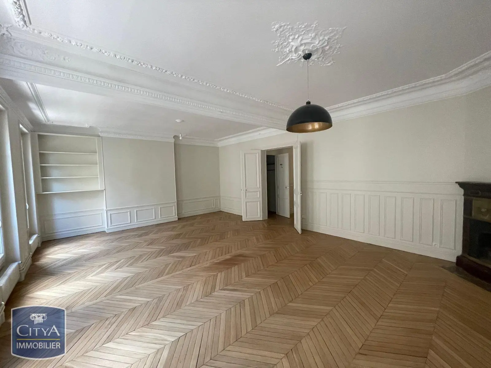 Quels travaux de rénovation intérieure sont possibles dans le 4ème arrondissement de Paris ? découvrez nos services de rénovation intérieure dans le 4ème arrondissement de paris. transformez votre espace de vie avec une touche moderne tout en préservant le charme parisien. contactez-nous pour un devis personnalisé.