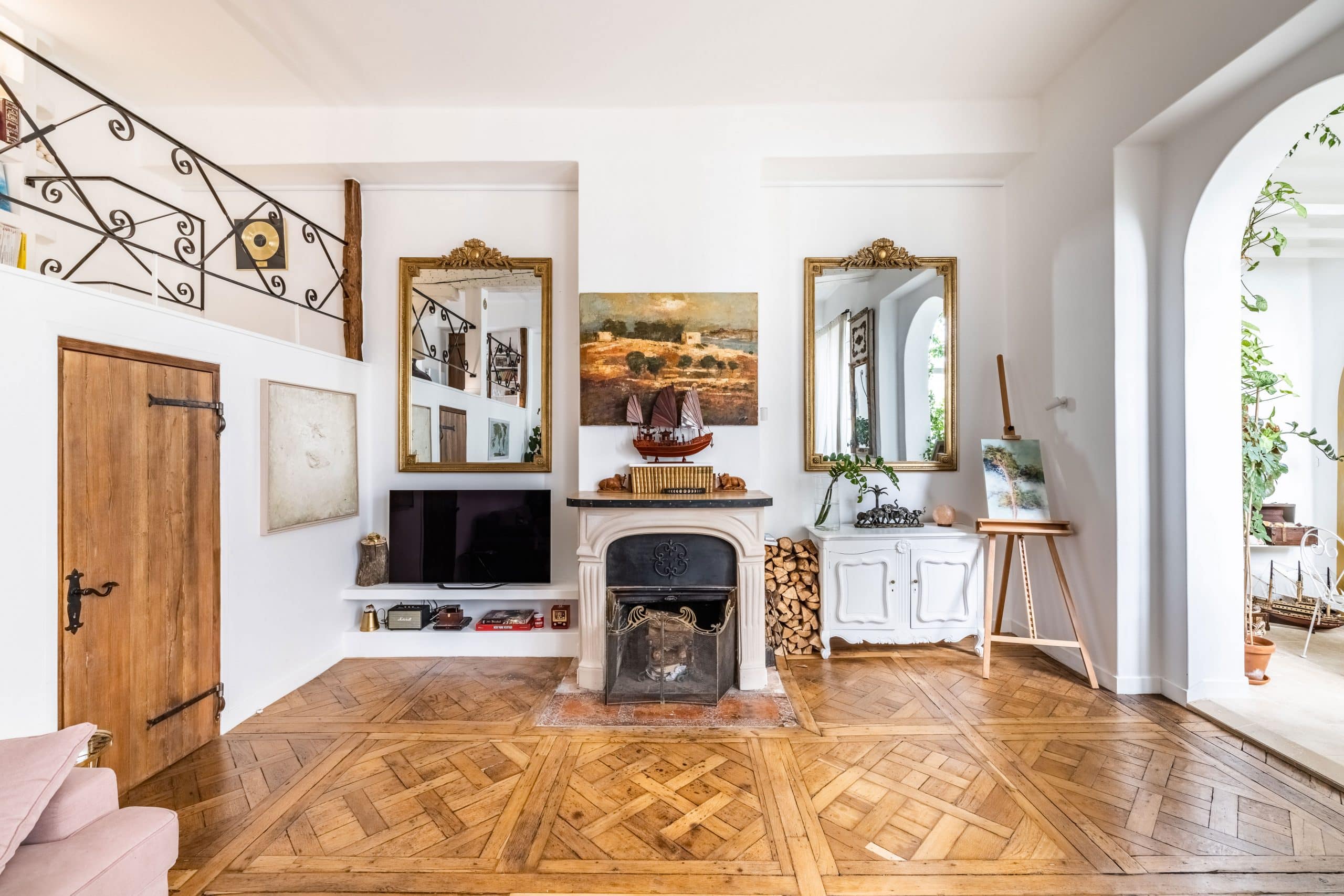 Travaux d'intérieur à Paris 75004 : Les meilleures entreprises pour rénover votre espace confiez votre rénovation intérieure à paris 75004 à des experts ! transformez votre appartement ou local professionnel avec des artisans qualifiés, conseils personnalisés et travaux soignés. demandez votre devis gratuit.