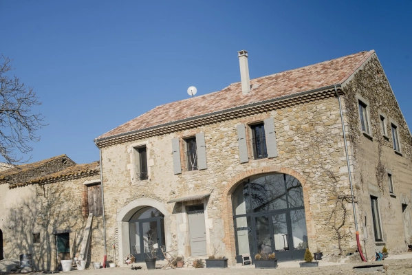 confiez la r&eacute;novation de votre maison &agrave; paris 75004 &agrave; des experts. travaux sur mesure, conseils personnalis&eacute;s, respect des d&eacute;lais et du budget. obtenez un devis gratuit pour transformer votre habitation selon vos envies.
