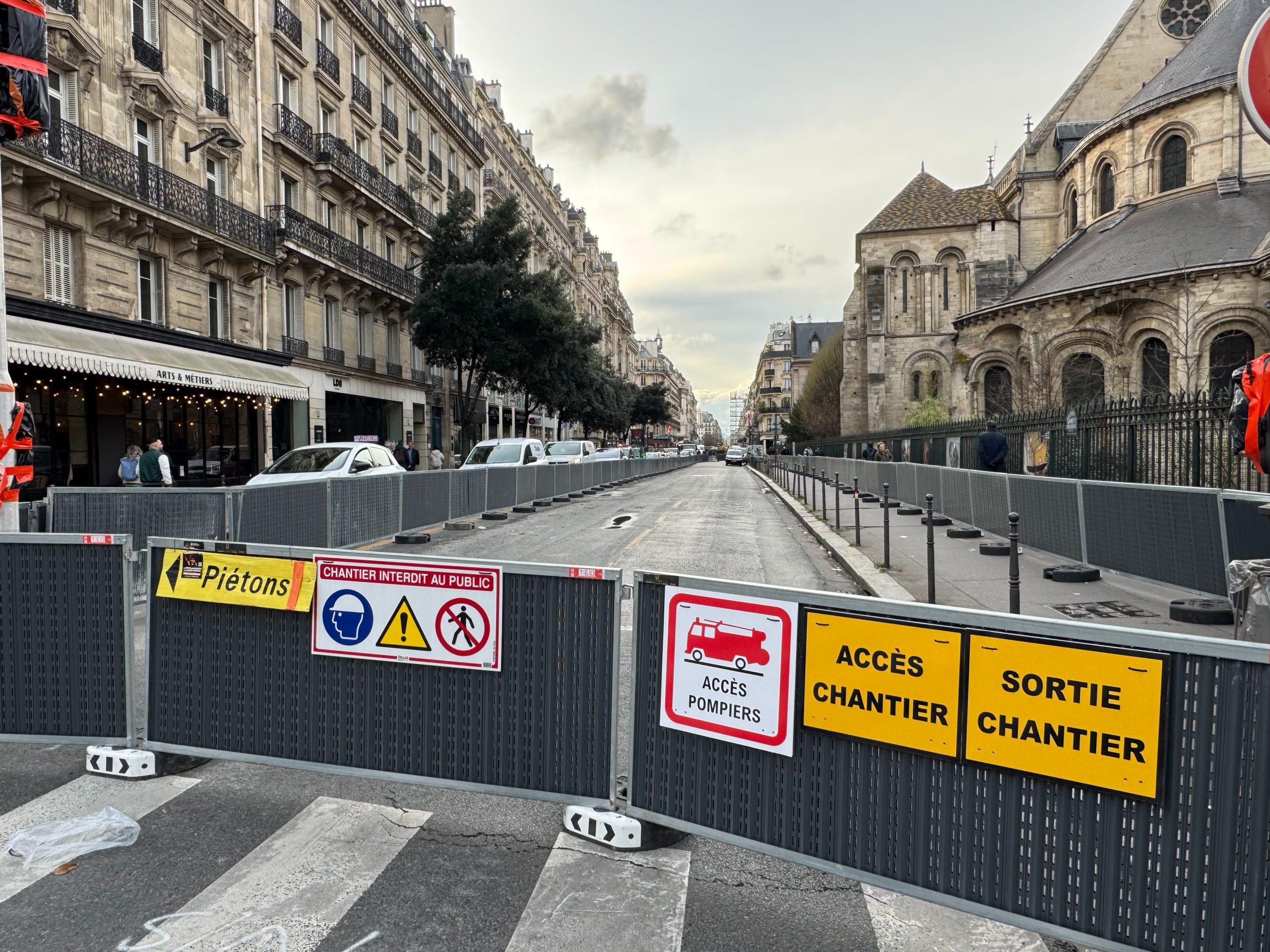 découvrez nos services de rénovation et de construction à paris 75004. transformez votre espace avec des experts locaux, alliant créativité et savoir-faire. obtenez des devis personnalisés pour donner vie à tous vos projets d'habitat.