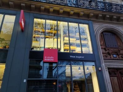 découvrez des solutions de rénovation de qualité à paris 75004. transformez votre espace de vie avec nos experts en rénovation pour des résultats modernes et durables.