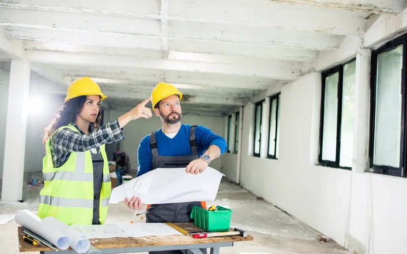 Pourquoi faire appel à un professionnel pour vos travaux de rénovation ? découvrez nos services de rénovation professionnelle pour transformer votre espace avec expertise. bénéficiez d'un accompagnement sur mesure et d'une réalisation de qualité, que ce soit pour votre maison ou votre bureau.
